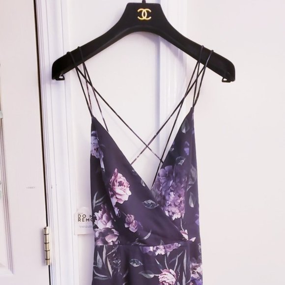 NWT FAME & PARTNERS Swing Mini Dress Black Purple Floral 6 SMALL V-Neck Strappy - Picture 6 of 9